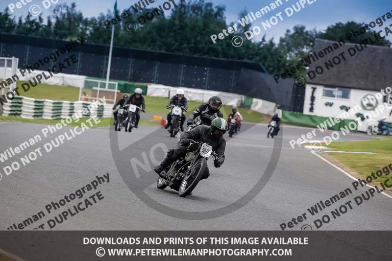 Vintage motorcycle club;eventdigitalimages;mallory park;mallory park trackday photographs;no limits trackdays;peter wileman photography;trackday digital images;trackday photos;vmcc festival 1000 bikes photographs